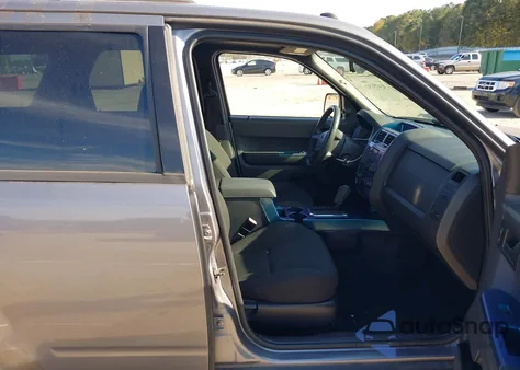 2008 Ford Escape Xlt z USA, uszkodzony, nr VIN 1FMCU03ZX8KE48639